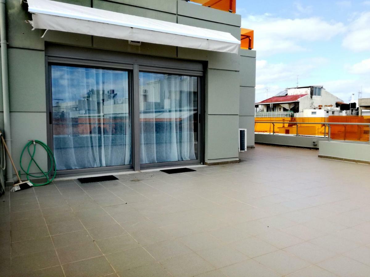 Spacious And Modern Downtown Apartment Heraklion  Exterior photo