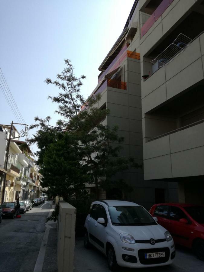 Spacious And Modern Downtown Apartment Heraklion  Exterior photo